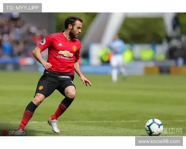 阿坎吉自信数学能力希望在国米赢得更多荣誉与奖杯